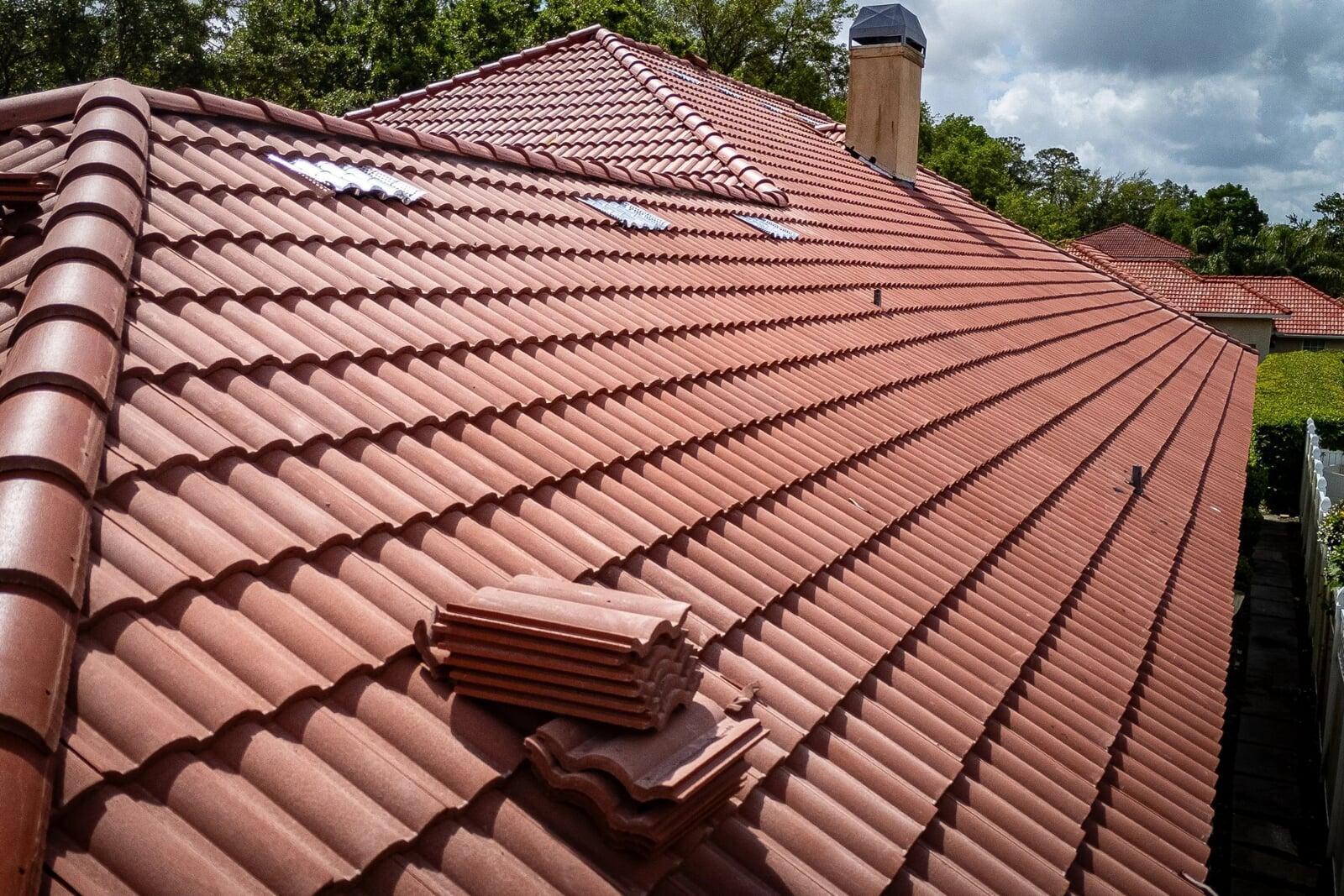 A Detailed Look at Tile Roofing Systems and Their Performance in Residential Architecture